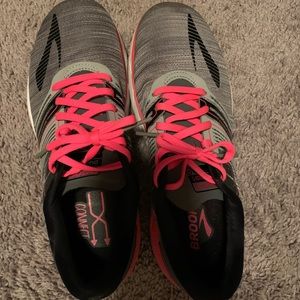 Brooks Connect Running Shoes
